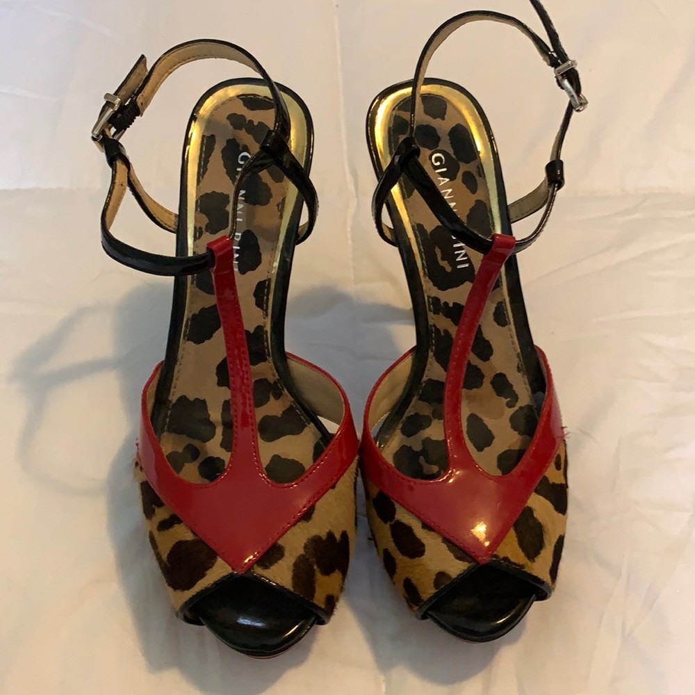 Women’s Gianni Bini shoes animal print 7.5